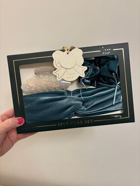 a new day Teal Velvet Headband and Hair Clip Set